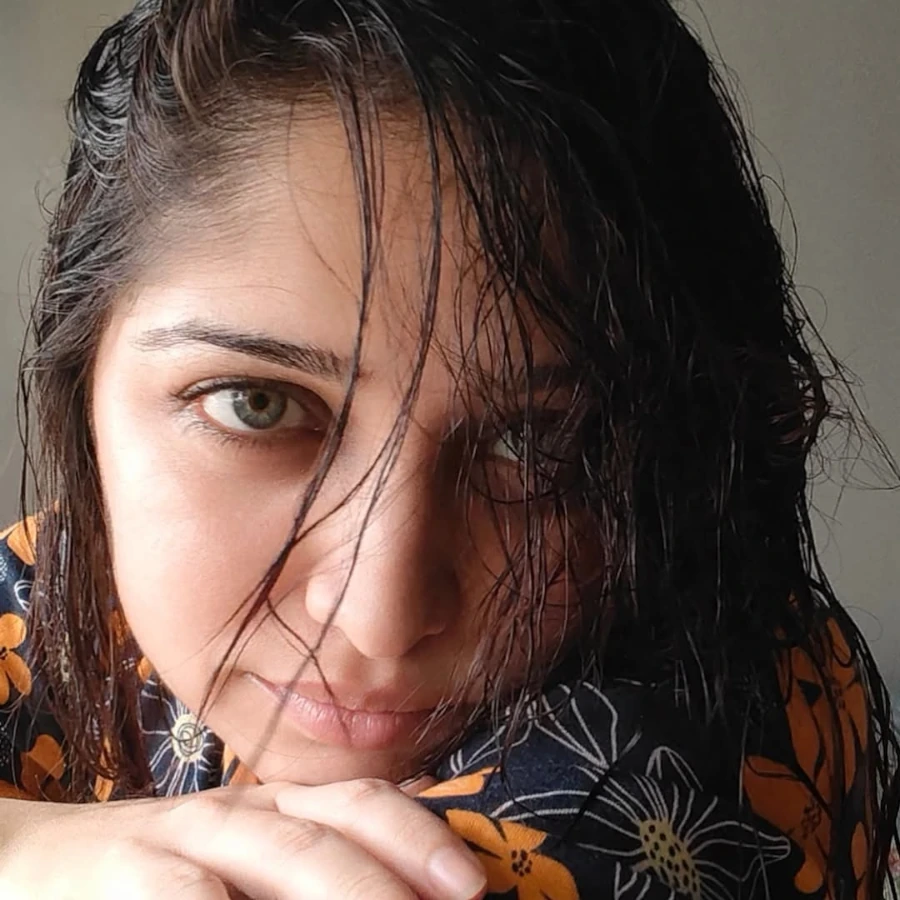 Amruta Phadke Facebook Images