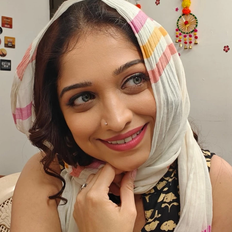 Amruta Phadke Facebook