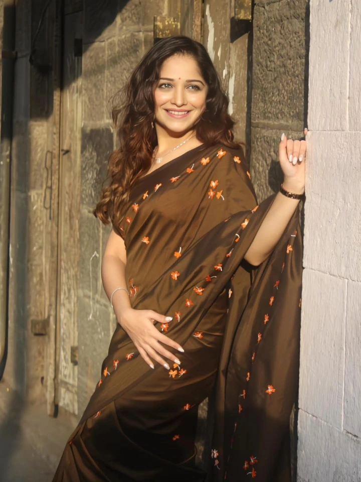 Amruta Phadke Hot