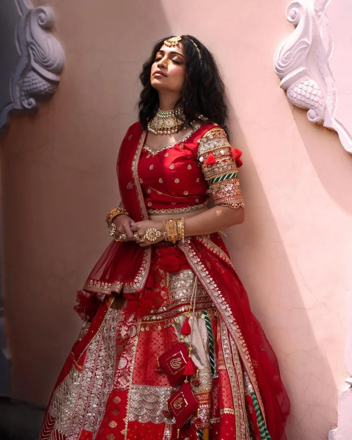 Amruta Phadke looking Extremely Lovely during her Wedding