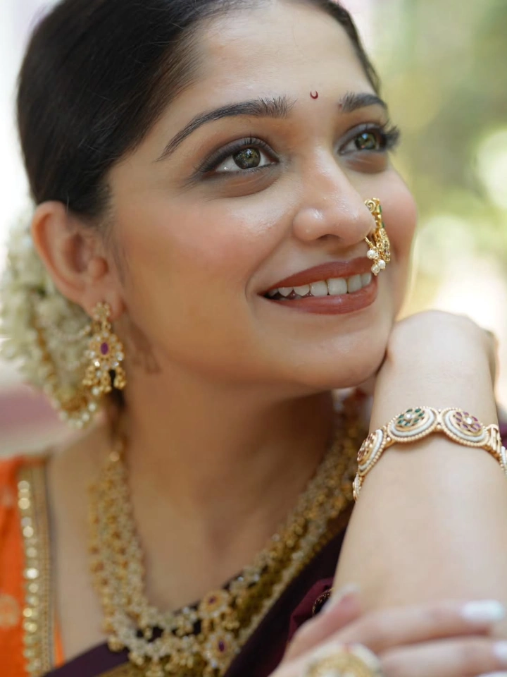 Amruta Phadke's Fabulous Looks