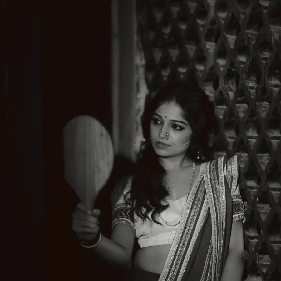 Amruta Phadke's Hot and Pretty Face