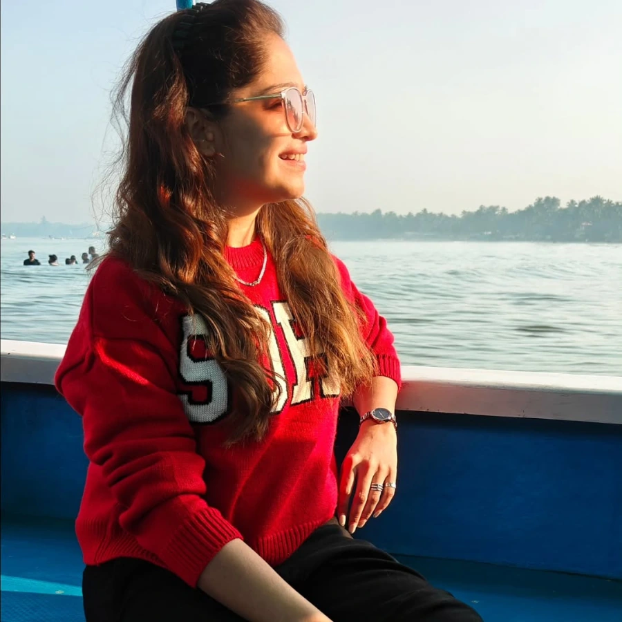 Amruta Phadke's Sun Kissed Image