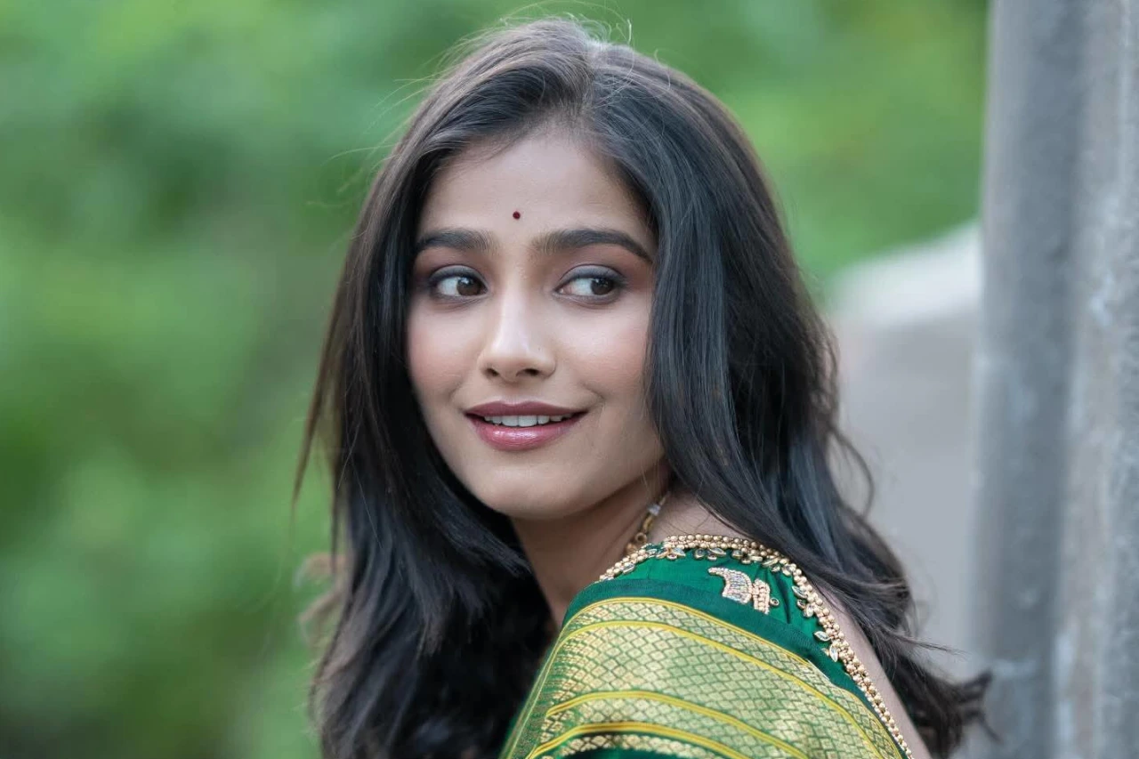 Asmita Deshmukh (An Emerging Marathi Television Industry Actresses) Age, Biography, Boyfriend, Marriage, Husband, Family, TV Shows, Dimple in Devmanus, Music Videos & More