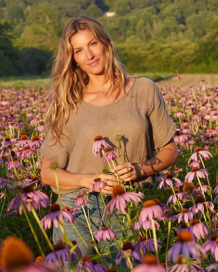 Gisele Bündchen's Gorgeous Looks