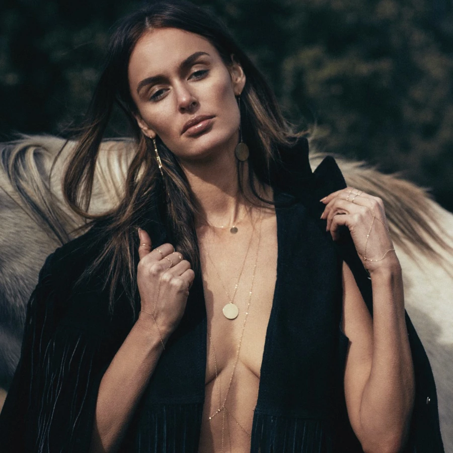 Nicole Trunfio's Hottest Cleavage Ever